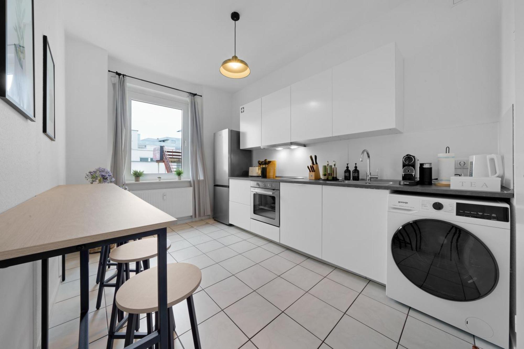 Olive Apartments - 86M2 - Kingsize - Free Parking Hannover Buitenkant foto